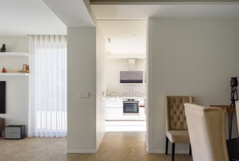 Moradia V5 em Senhora da Hora com jardim e piscina