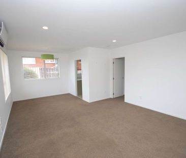 2 Bedroom in Sunnynook - Photo 2