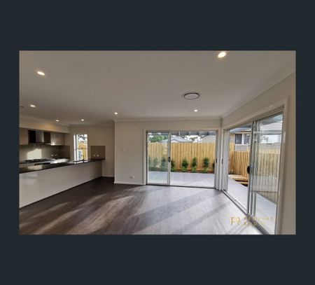 28 STONEMASON DRIVE, Norwest, NSW 2153 - Photo 5