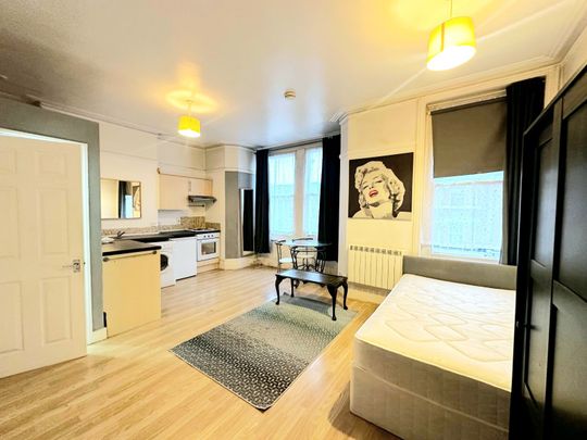 Church Lane, N8 7BU, Crouch End - Photo 1