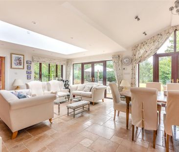 5 bedroom detached house to rent - Photo 2