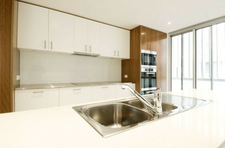 Executive Living At It's Finest! - Photo 5