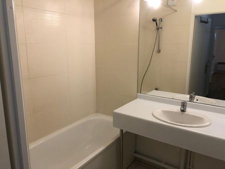 Location Appartement 3 pièces 56m² - Photo 2