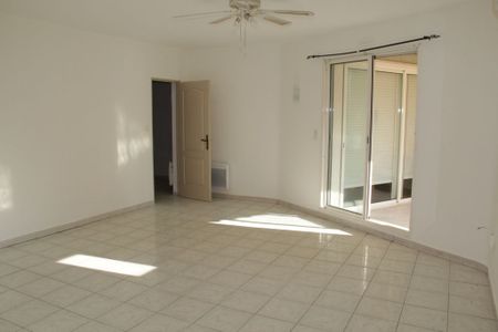 Location Appartement 4 pièces 84m² - Photo 2