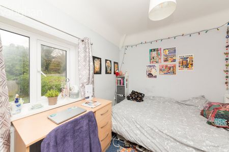 5 bedroom semi-detached house to rent - Photo 4