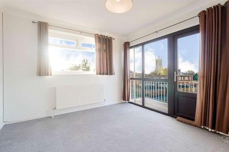 Overton Park Road, Cheltenham, GL50 - Photo 3