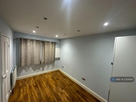 4 bedroom bungalow to rent - Photo 5