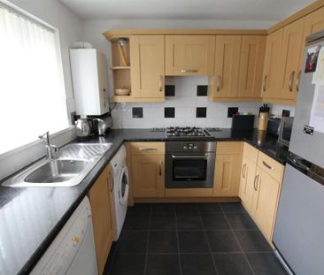 2 bedroom maisonette to rent - Photo 5