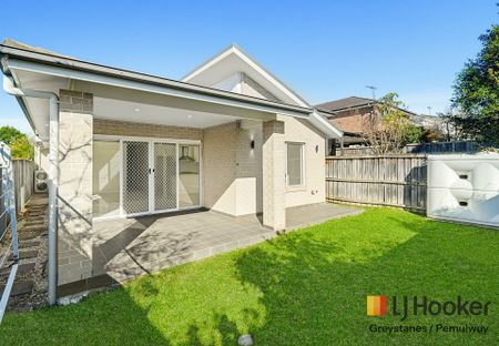 Freshly Updated Family Home with Ducted Air Conditioning - Photo 4