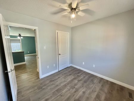 For Lease - 241 Emms Drive Unit# Upper, Barrie, Ontario - Photo 5