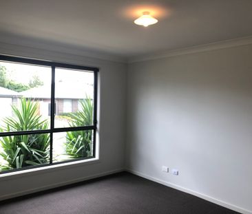 Beautifully Presented Home - Photo 1