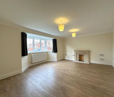 3 bedroom link detached house to rent - Photo 3