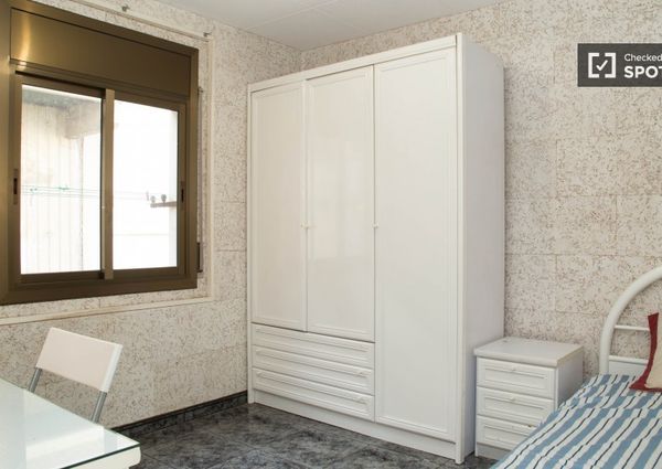 barcelona, Catalonia 08042