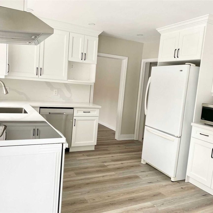 For Lease - 1268 CLEAVER Drive, Oakville, Ontario - Photo 1