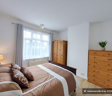 3 bedroom end of terrace house to rent - Photo 6