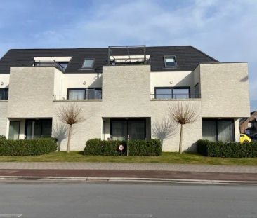 Instapklaar gelijkvloersappartement met autostaanplaats en terras (... - Photo 2