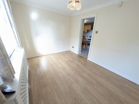 6 bedroom detached house to rent - Photo 4