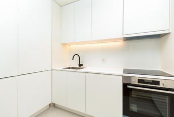 2 Bedroom Apartment with a view, Largo do Rato, Lisboa