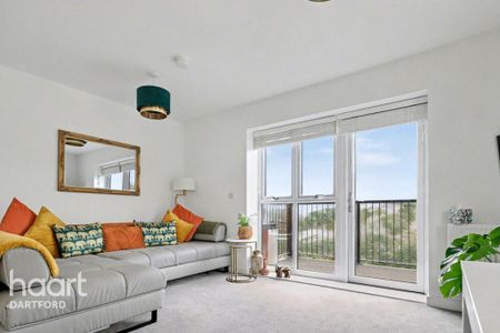 2 bedroom flat to rent - Photo 3