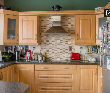 Equipped room in shared apartment in Artane, Dublin - Photo 2