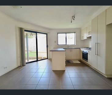 10A Meadow Wood Walk, Narre Warren, Vic 3805 - Photo 4