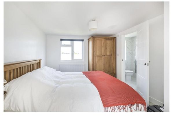 4 bedroom terraced house to rent - Photo 1