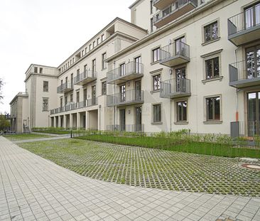 ++ Erstbezug ++ Hochwertige 1-Raum-Wohnung mit Loggia, Aufzug & Stellplatz am Pelzmühlenteich - Photo 2