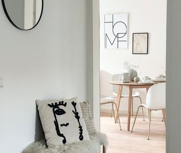 Wunderschön gelegene 2-Raum-Wohnung im 2. Stock mit Loggia **kein L... - Foto 4