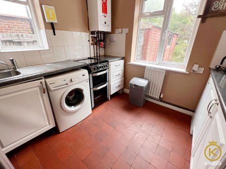 5 bedroom detached house to rent - Photo 5