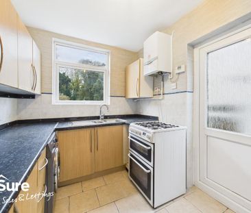 3 bedroom semi-detached house to rent - Photo 2