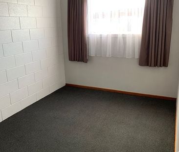 Two Bedroom Flat - Photo 3