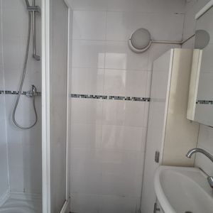 Location Appartement 2 pièces 27m² LILLE 59260 - Photo 2
