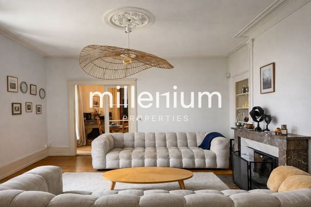 Superb Villa of character with lake view - Foto 1