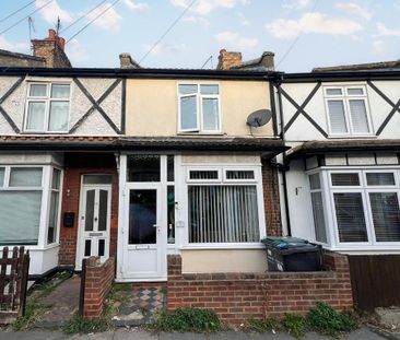 2 bedroom semi-detached house to rent - Photo 2