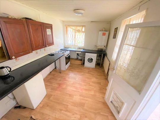 3 bedroom terraced house to rent - Photo 1