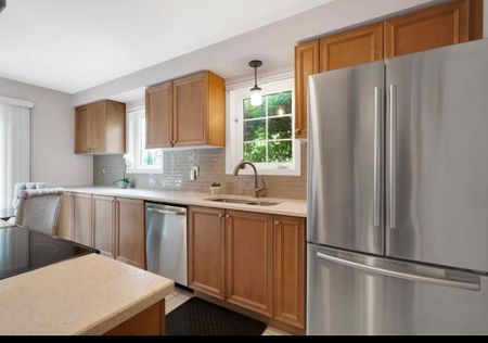 For Lease - 1703 Whitestone Drive, Oshawa, Ontario - Photo 5
