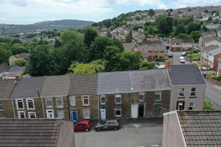 3 bedroom terraced house to rent - Photo 5