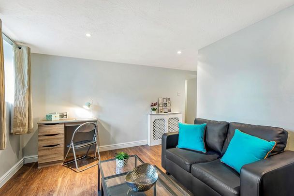 1 bedroom flat to rent - Photo 1