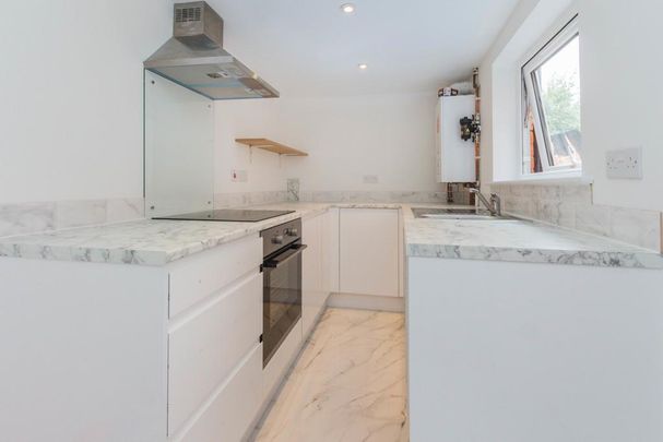 2 bedroom terraced house to rent - Photo 1