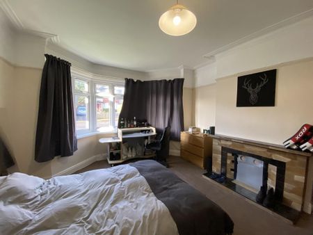 6 bedroom semi-detached house to rent - Photo 3