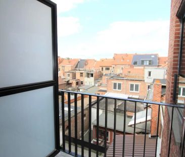 MODERN APPARTEMENT MET TERRAS IN HET CENTRUM - Photo 5