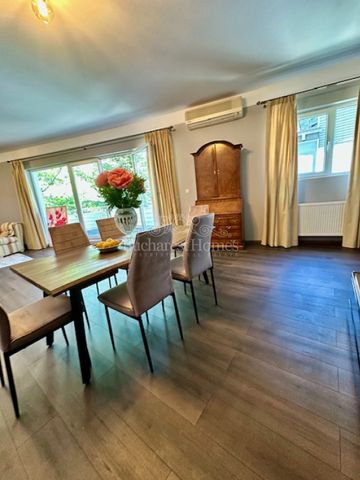 Classy Apartment by the Park, 3 Bdr, Herastrau - Photo 2