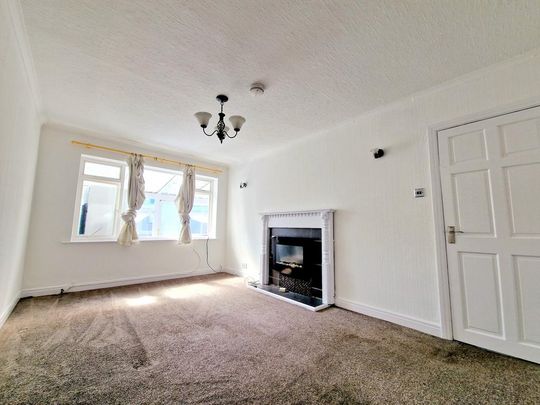 3 bedroom bungalow to rent - Photo 1