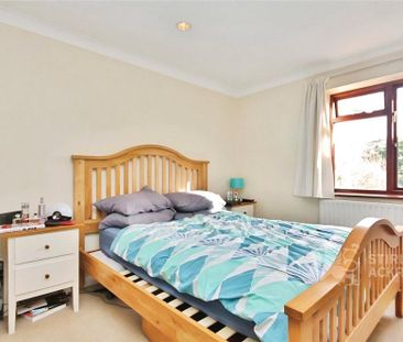 3 bedroom detached house to rent - Photo 4