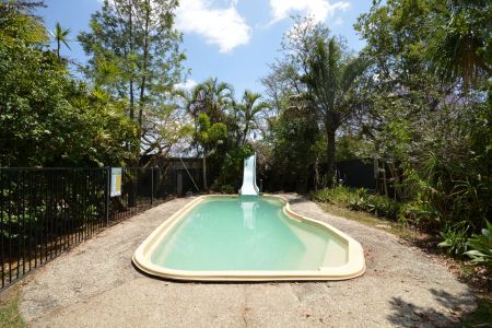 “Refreshed Family Home with Pool, Big Block & Workshop!” - Photo 2