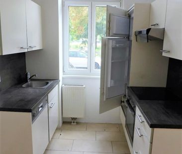 Provisionsfrei: Renovierter 31m² Altbau mit Einbauküche und Parkbli... - Photo 2