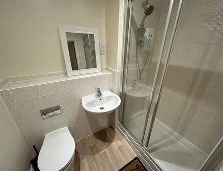 2 Bedroom Apartment To Let - Photo 5