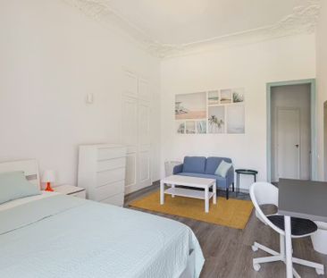 Carrer dAragó, Barcelona, Catalonia 08011 - Photo 5