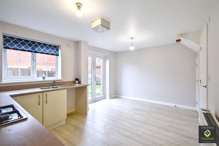 Oswalds Close, Longford, Gloucester - Photo 5