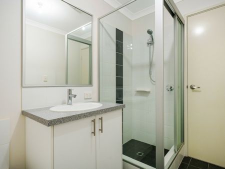 Perfect Family Home - Photo 5